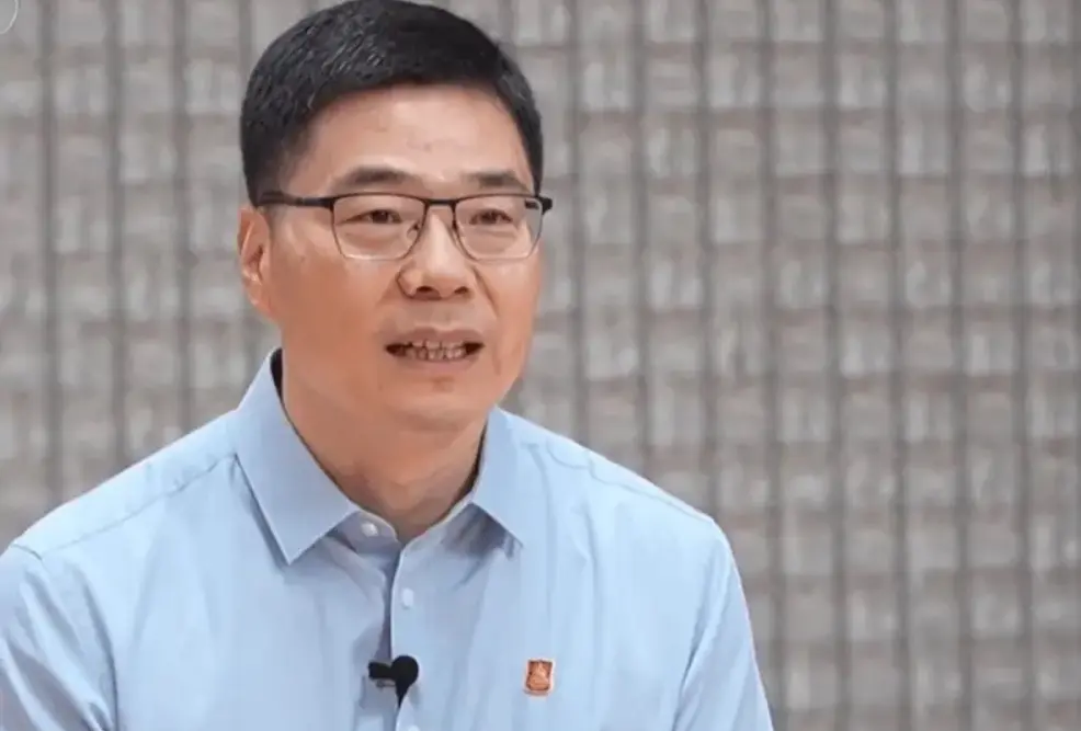 既不偏袒本, 或者说, 想错了