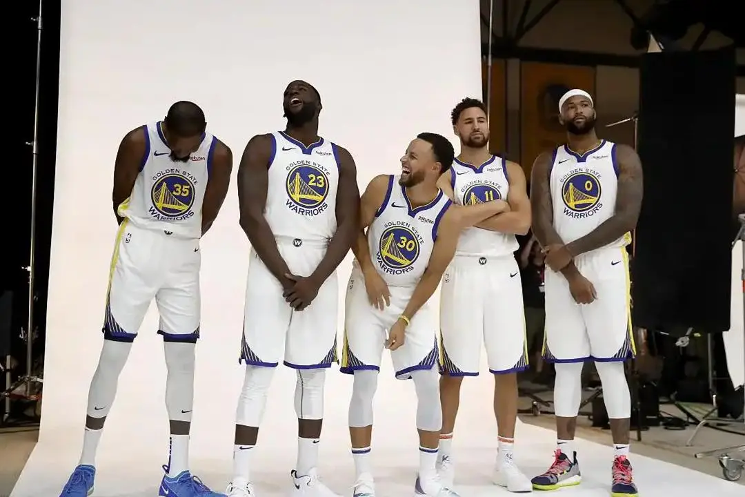 作为过去十, 汤普森, src 作为过去十, 汤普森, src