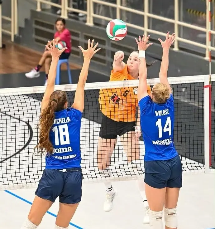 副攻卢比安, 主力阵容回, 接应哈克 副攻卢比安, 主力阵容回, 接应哈克